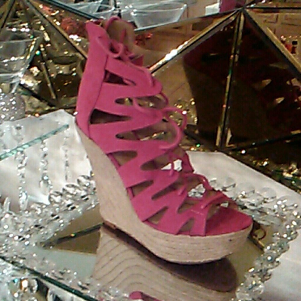 Chorlett Russe Wedge Heels NWOT